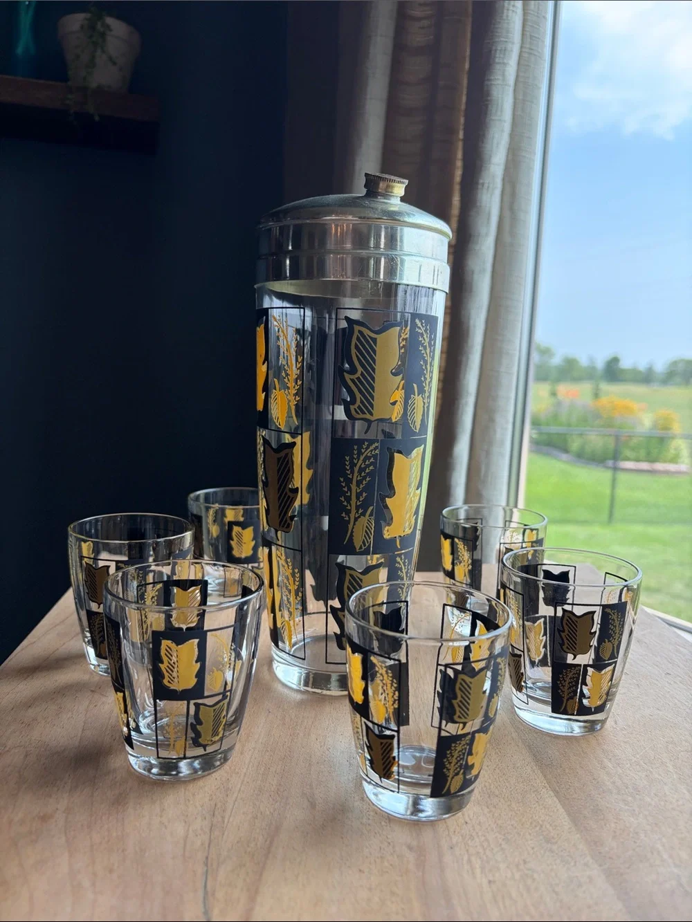 Vintage Mid-Century Modern 1950’s-60’s Glasses and Shaker